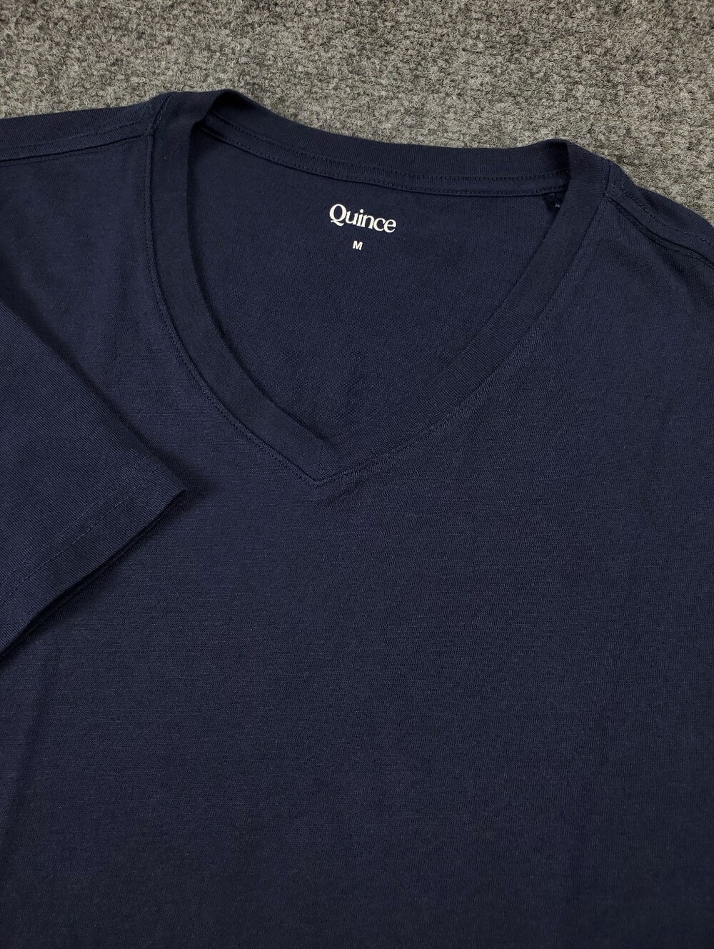 Quince Luxe Touch Pima Cotton V-Neck Tee Medium Short Sleeve Navy Basics